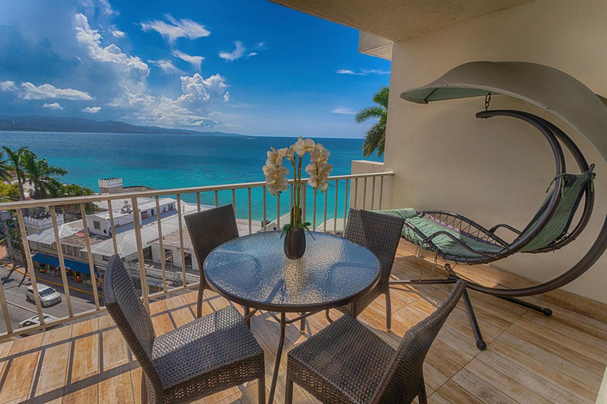 Montego Bay Club Apartments Eksteriør bilde