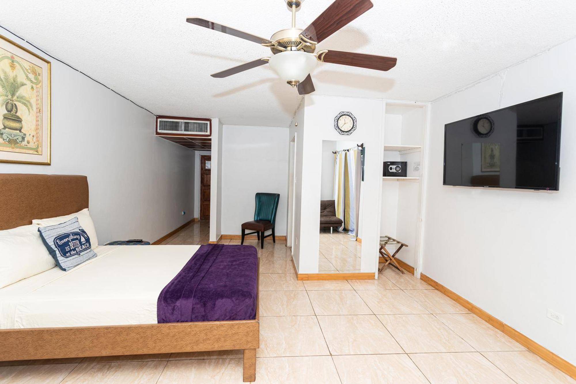 Montego Bay Club Apartments Eksteriør bilde