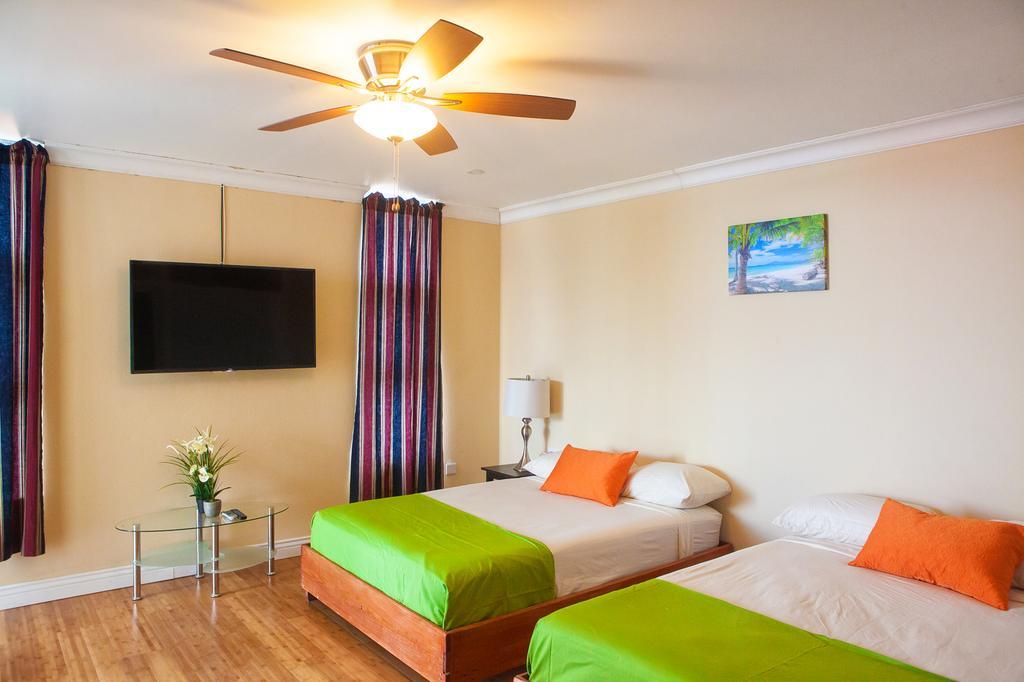 Montego Bay Club Apartments Eksteriør bilde